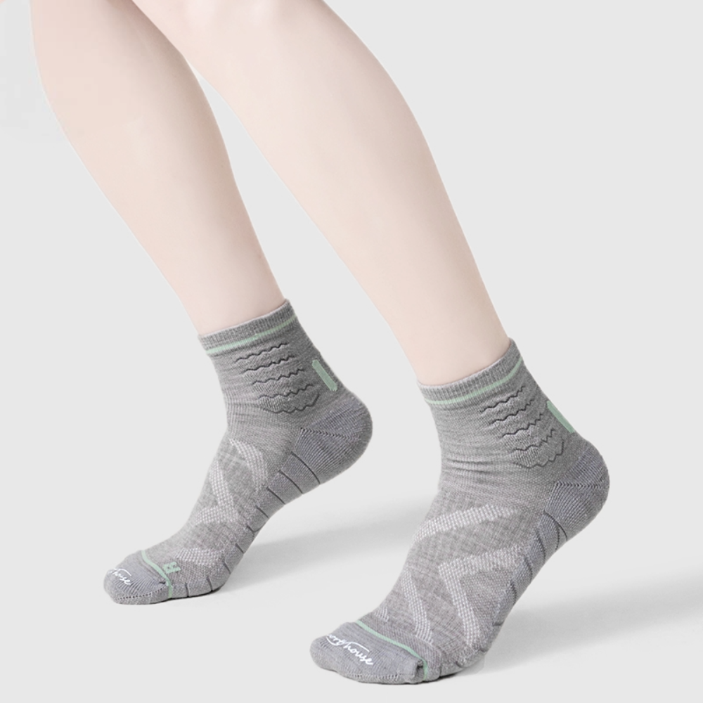 Sports house NZ men hiking socks with advance moisture wicking marino wool