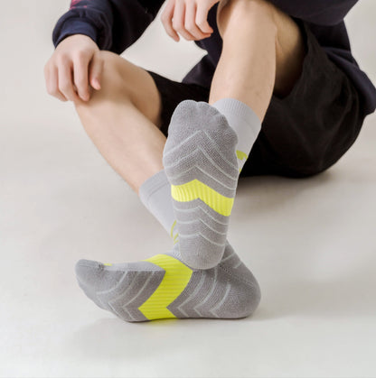 Men’s crew running socks NZ with ergonomic performance fit for road and trail running