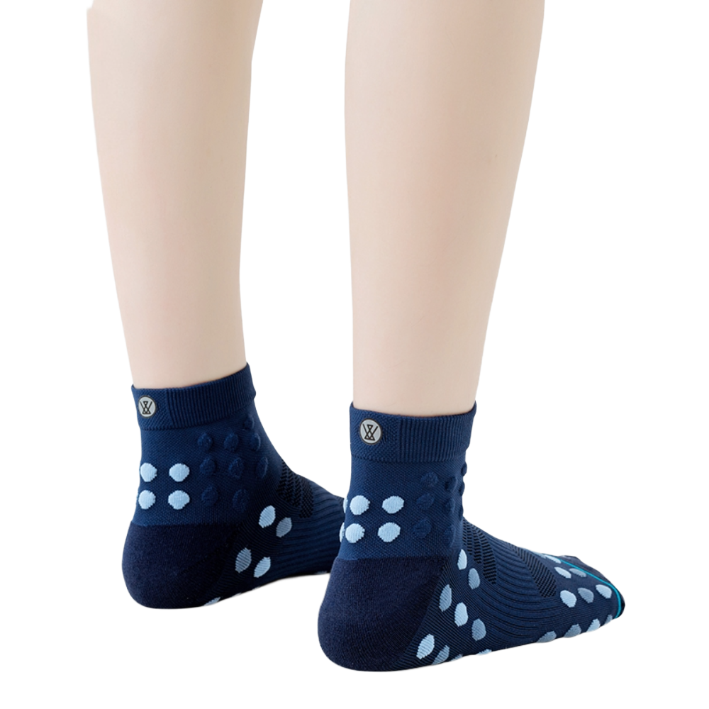 Men’s performance running grip socks with arch support and anti-slip grip support