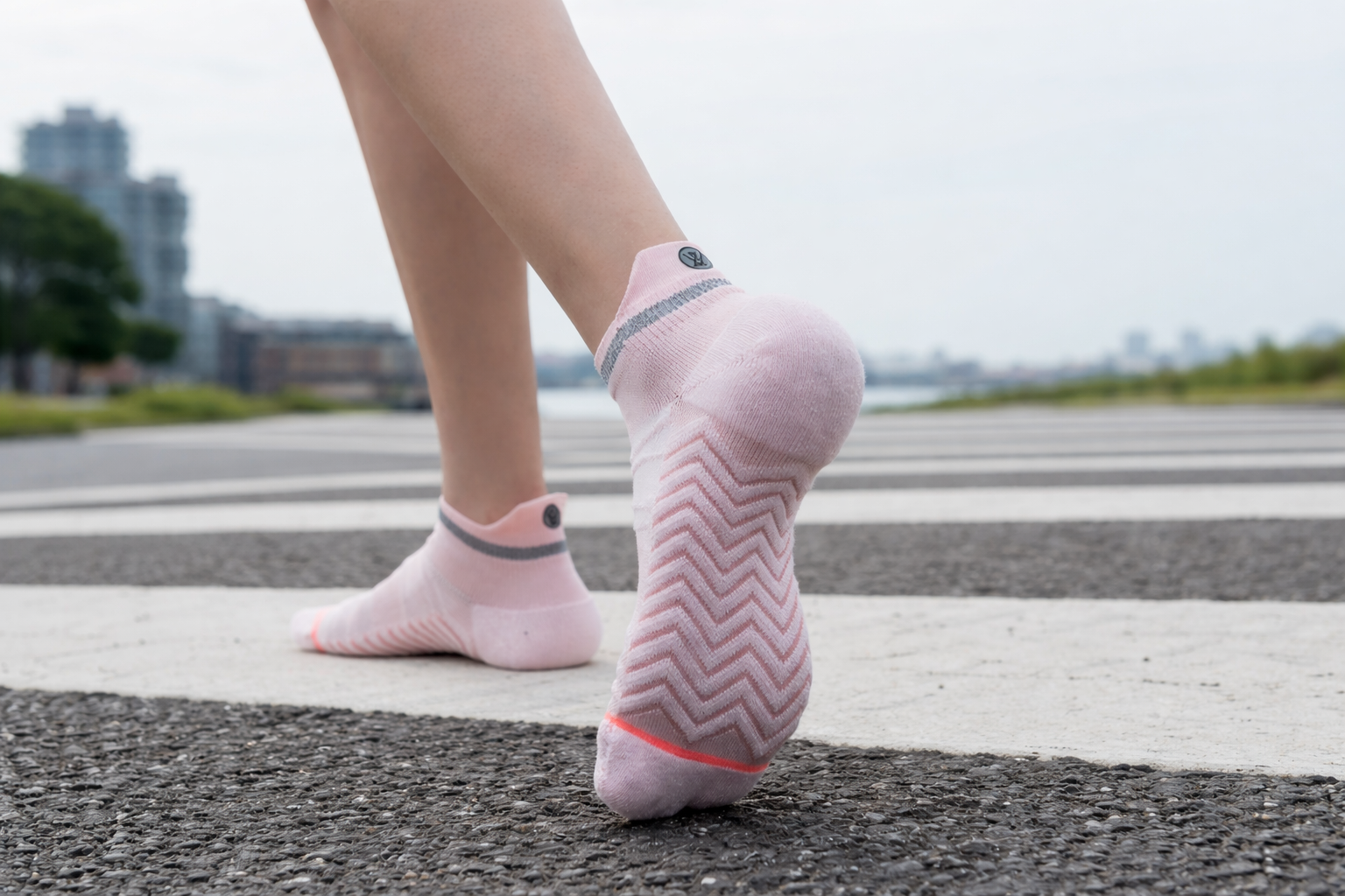 Sports house NZ low cut women running socks with arch support and extra padding 